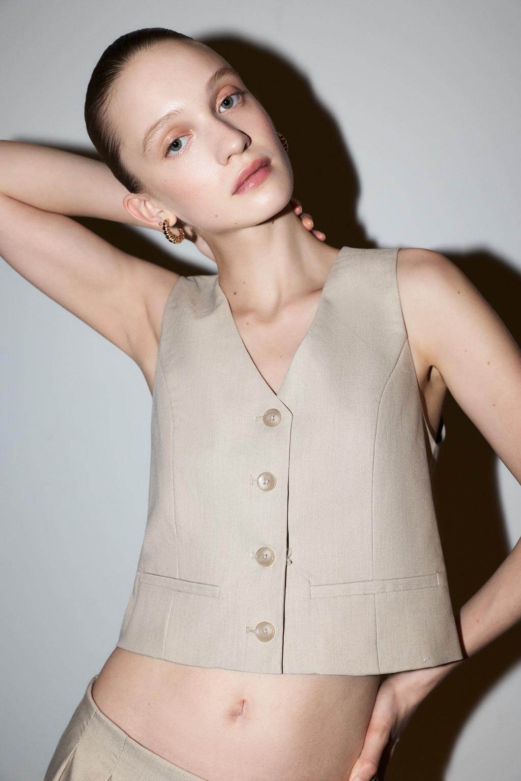 Suit waistcoat with buckle – Lefties – صورة المنتج
