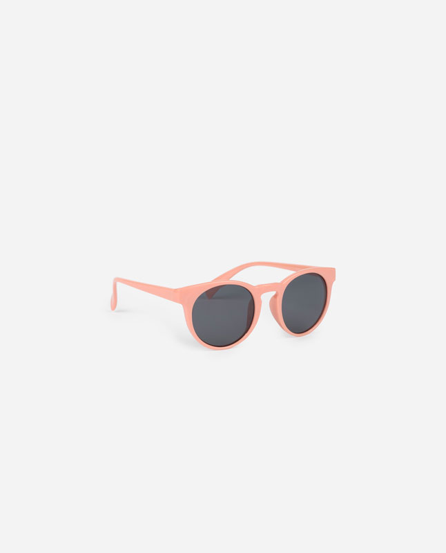 round tinted sunglasses