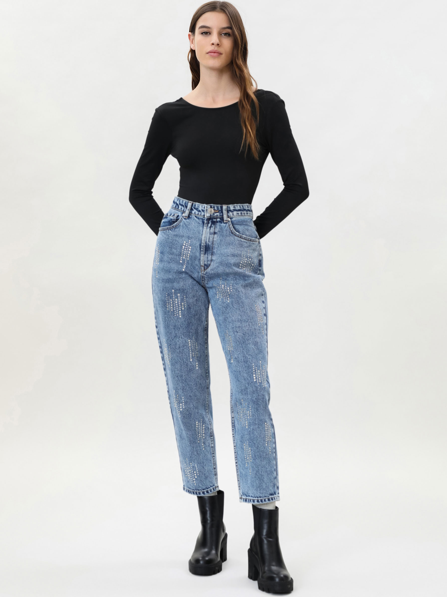 Mom jeans with sparkle details - Mom | Baggy Jeans - JEANS - THE ENTIRE  COLLECTION - WOMAN - | Lefties Israel