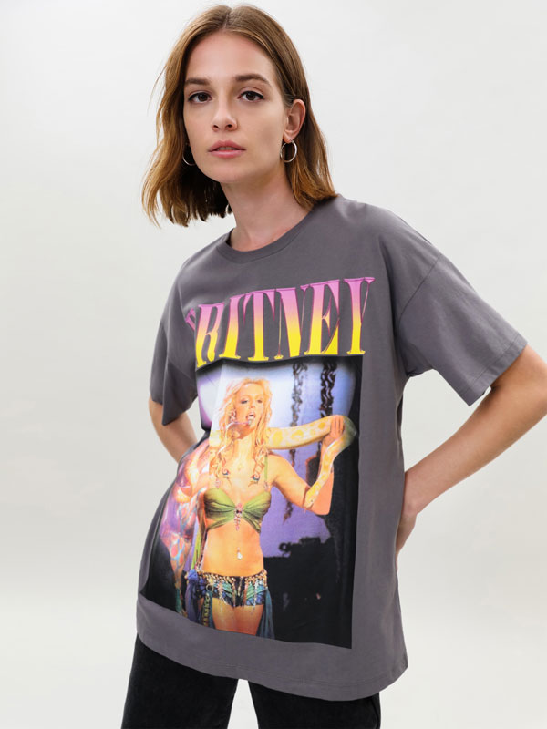 T-shirt oversize de Britney Spears © Universal