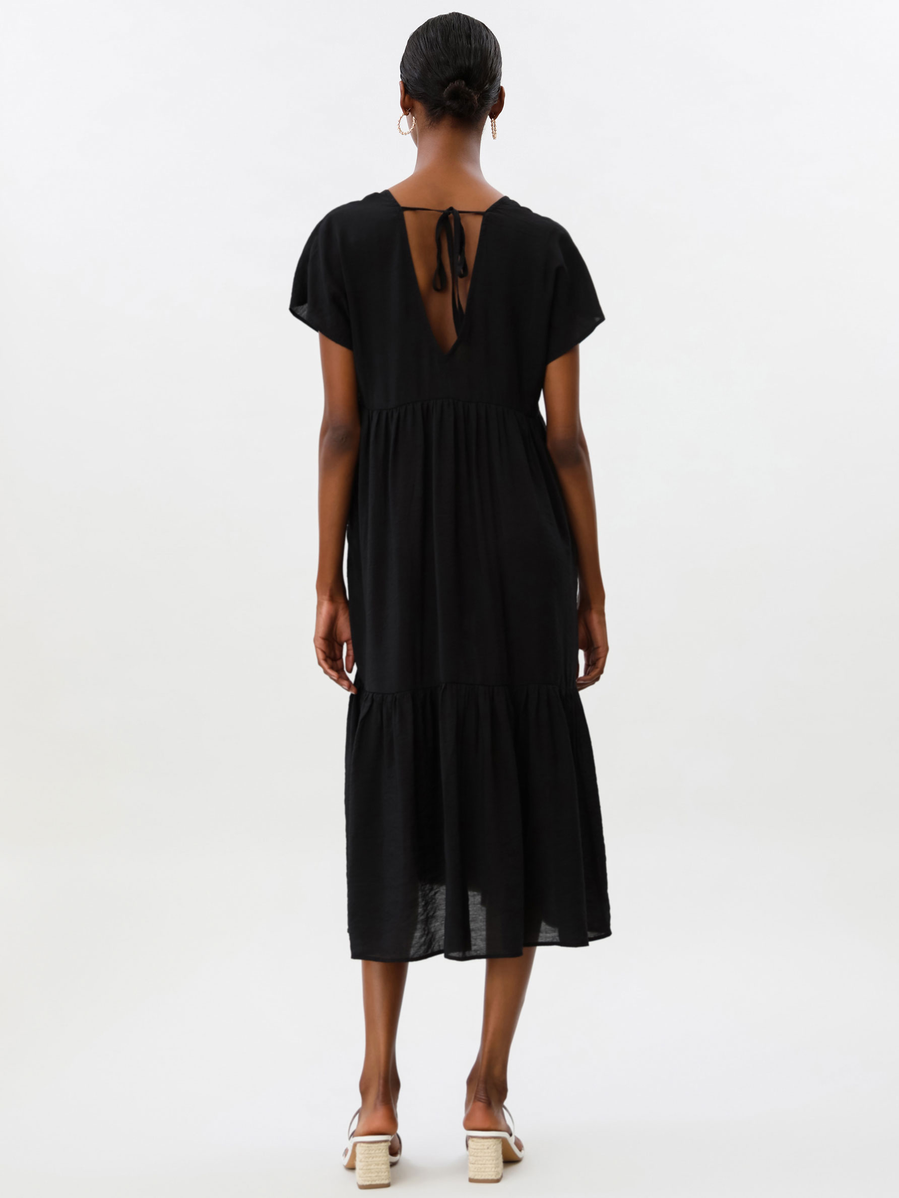 VESTIDO MIDI DE MANGA CORTA
