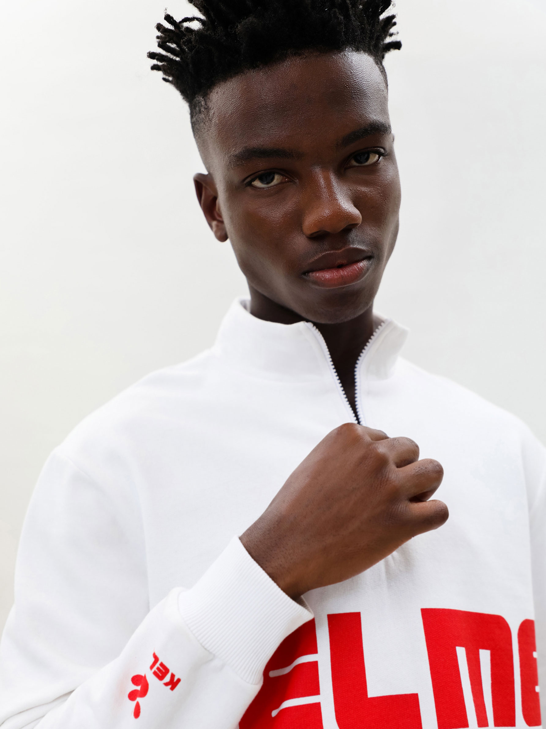 vans heritage hoodie with arm print in white