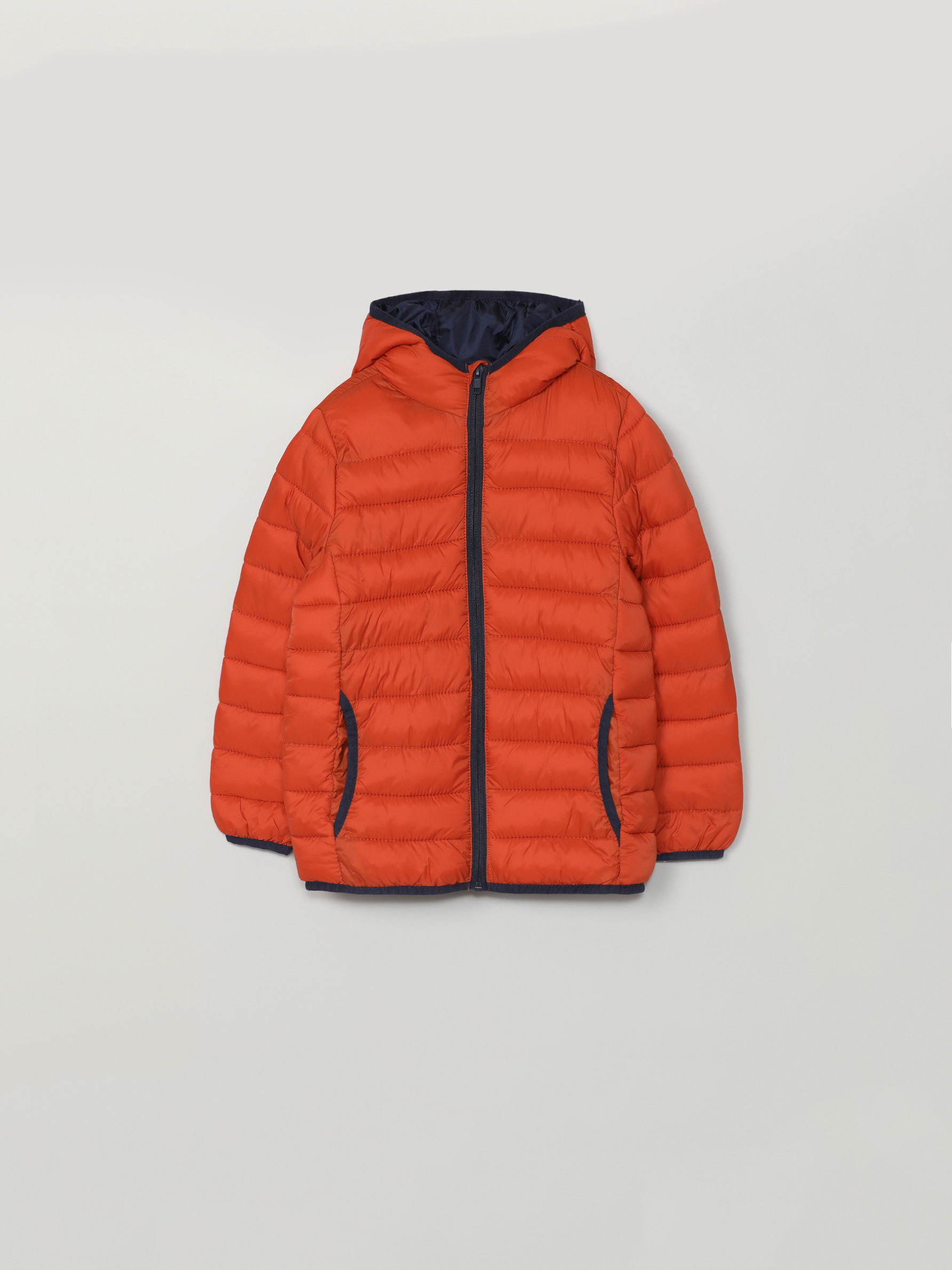 LIGHTWEIGHT HOODED PUFFER JACKET