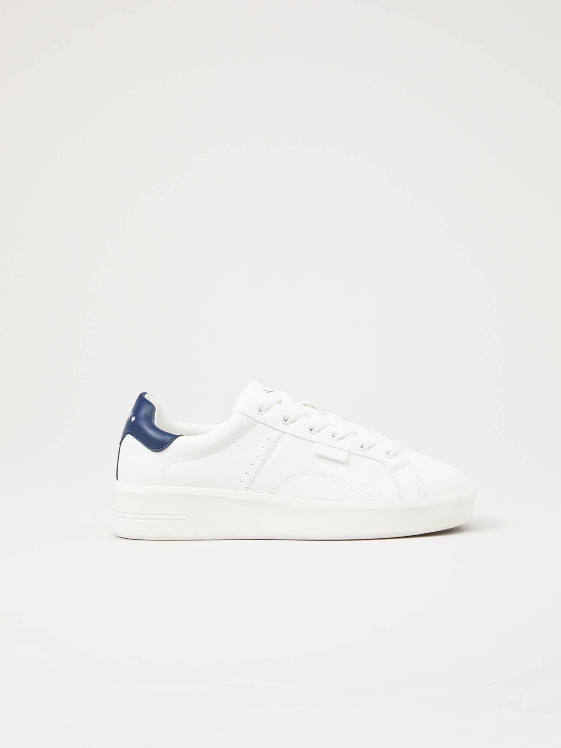 Zapatilla clásica - BÁSICOS PARA CADA DÍA - MUJER - | Lefties Mexico