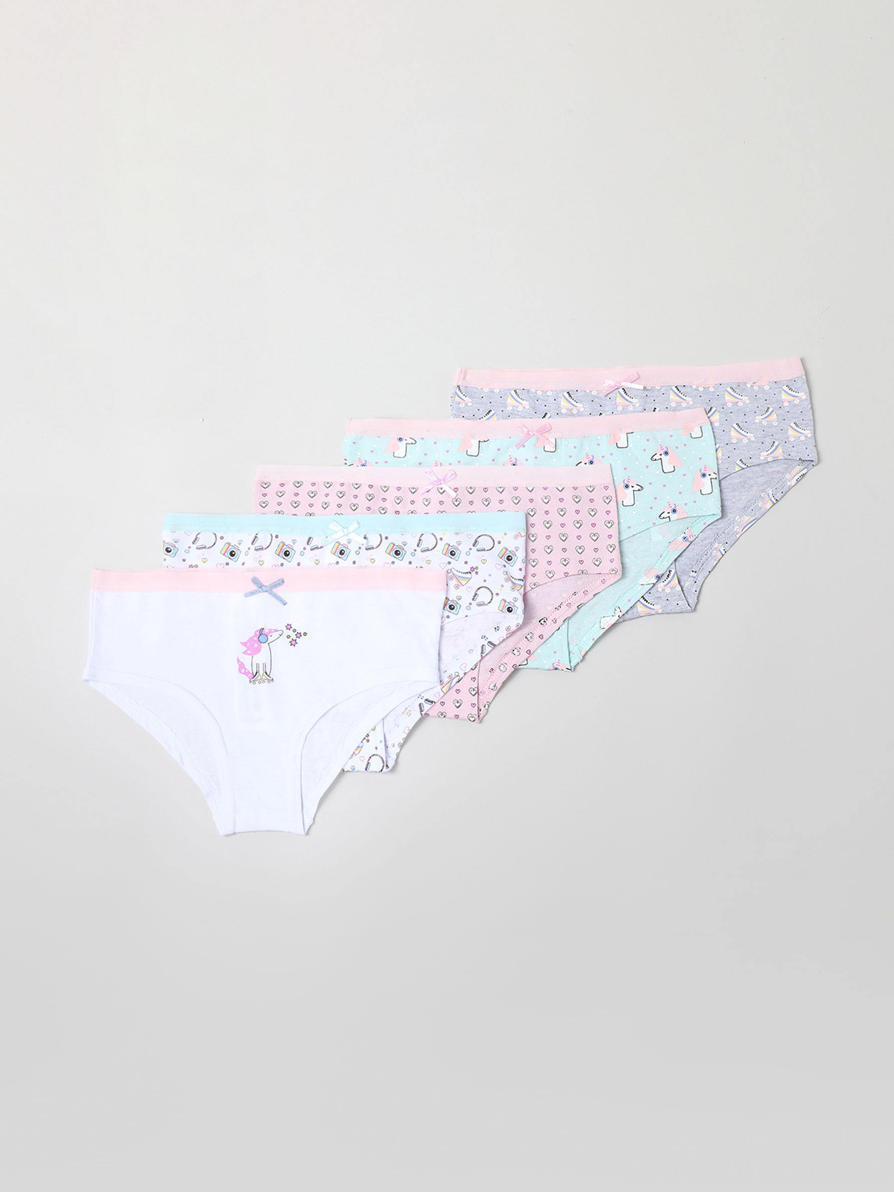 pack-of-5-pairs-of-hipster-briefs-with-a-roller-skate-print
