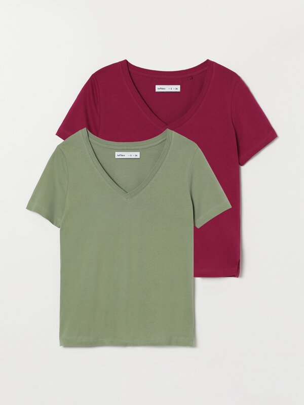 2-Pack of basic V-neck T-shirts