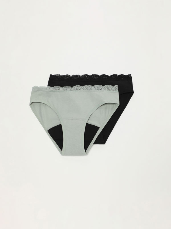 2-pack of classic period knickers in a cotton blend