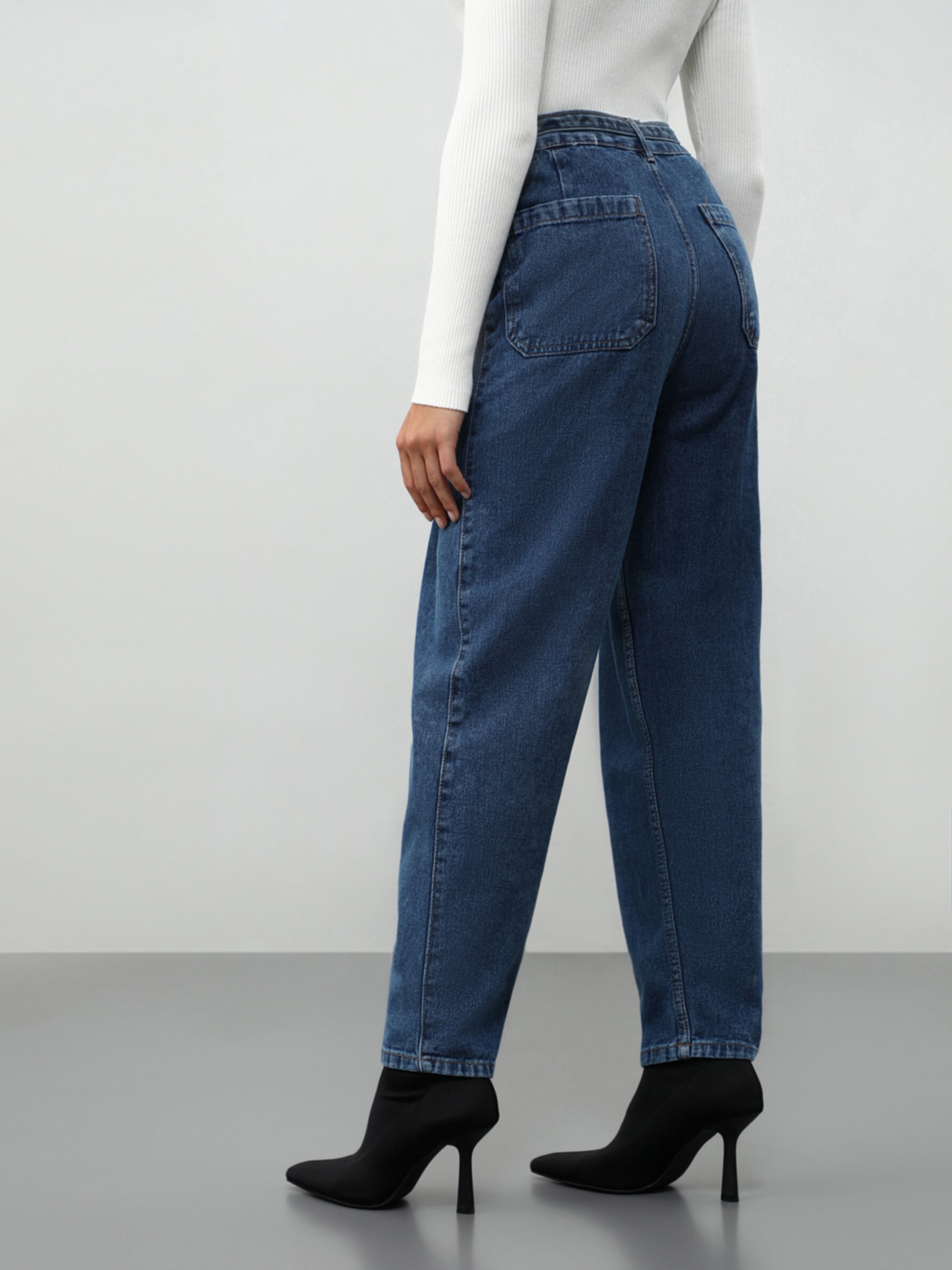 balloon fit jeans