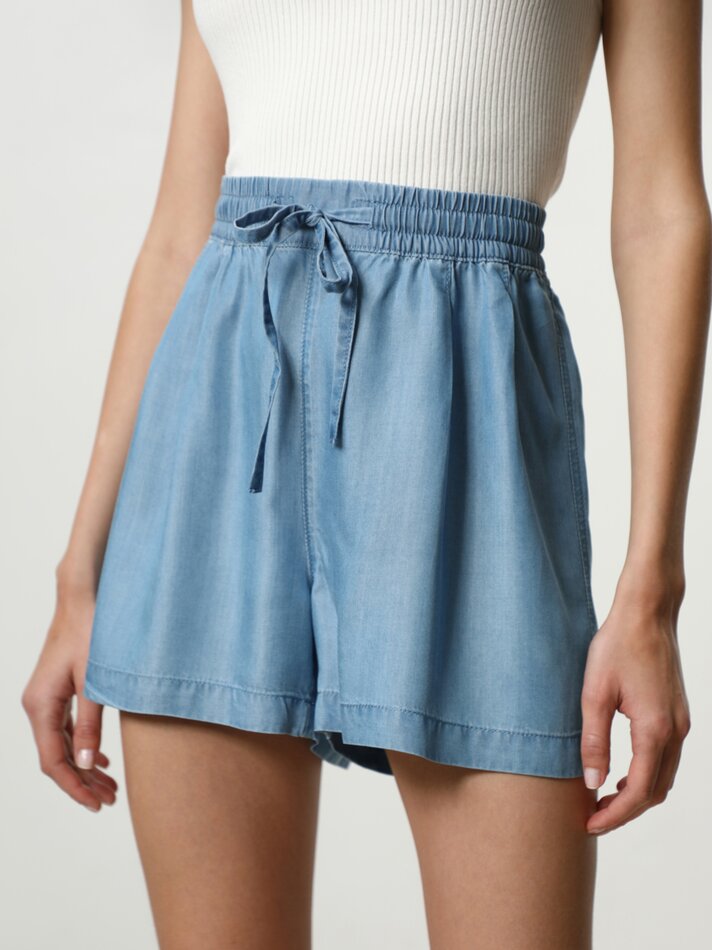 Pantalones cortos vaqueros de mujer | Lefties