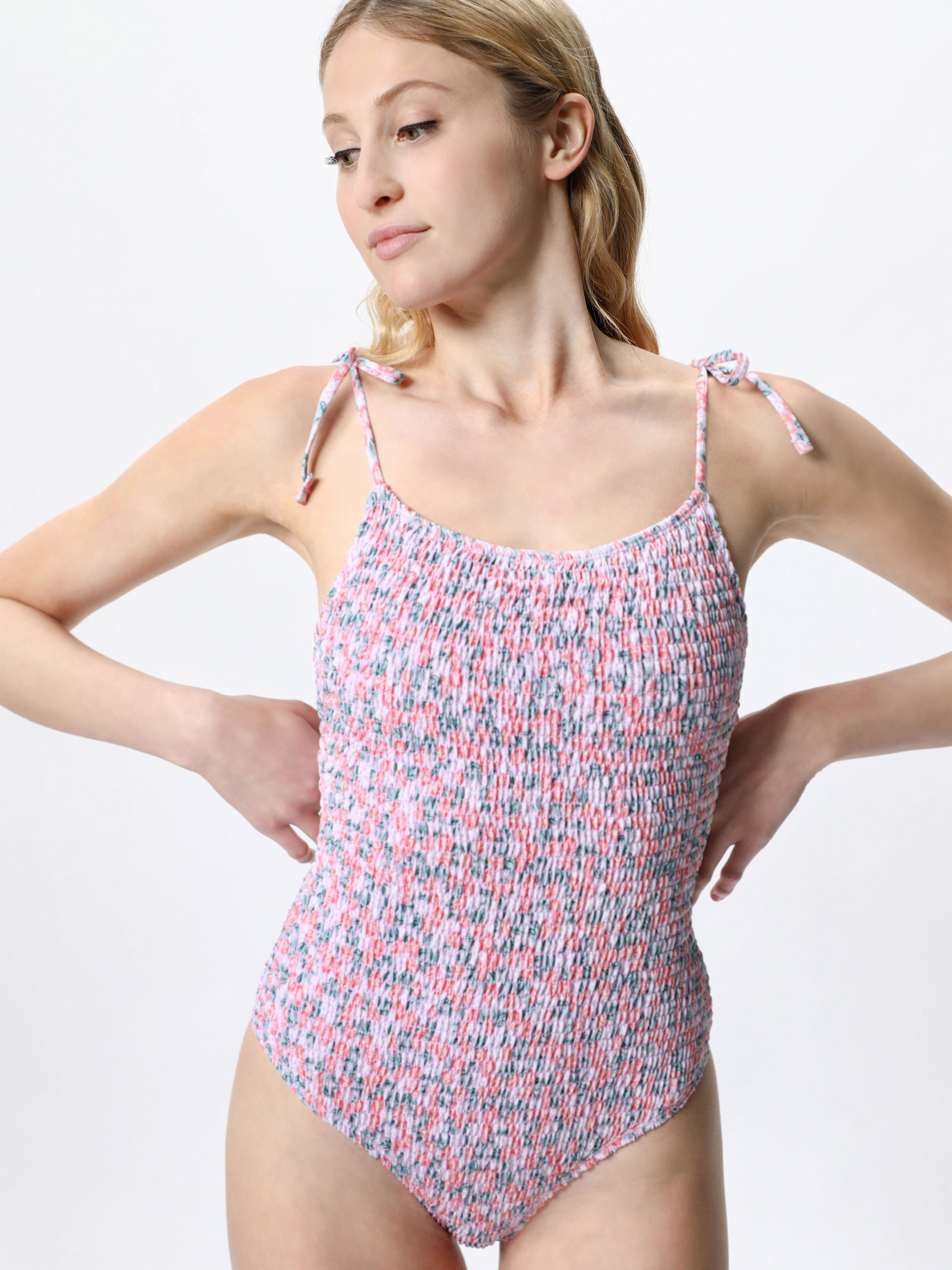 Bañador estampado - TIENDA DE BAÑO - TODA LA COLECCIÓN - MUJER - | Lefties  ESPAÑA