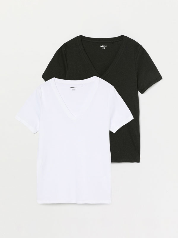Pack of 2 contrast V-neck T-shirts