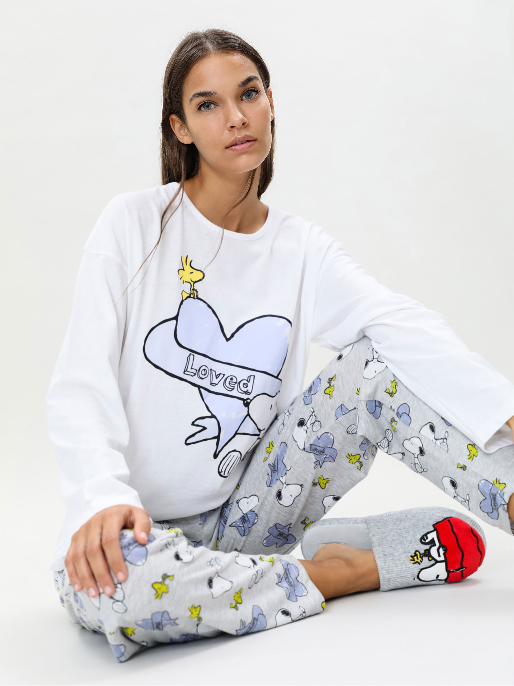 Zuidoost Leggen emulsie Snoopy - Peanuts™ pyjama set - Peanuts™ - COLLABS - THE ENTIRE COLLECTION -  WOMAN - | Lefties Bahrain