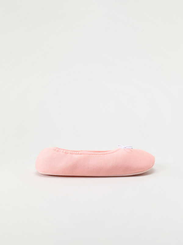 Non-slip slippers