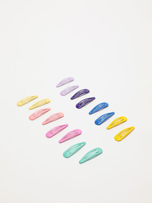 Pack of 16 triangular hair clips