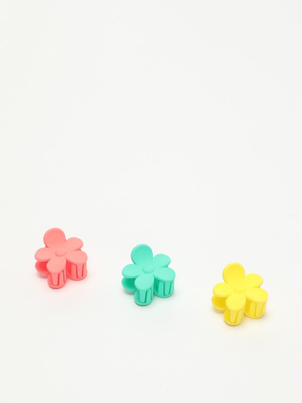 Pack of 3 flower-shaped hair clips