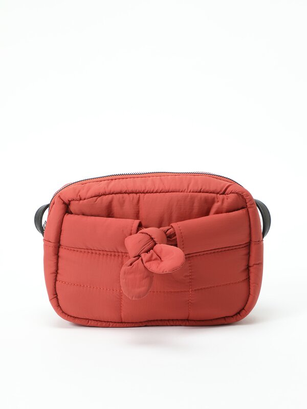 Quilted crossbody bag with bow