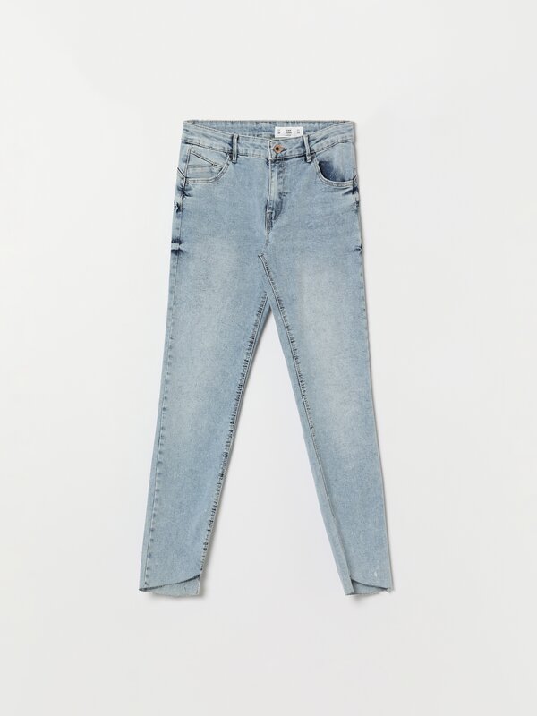 Push-up jeans