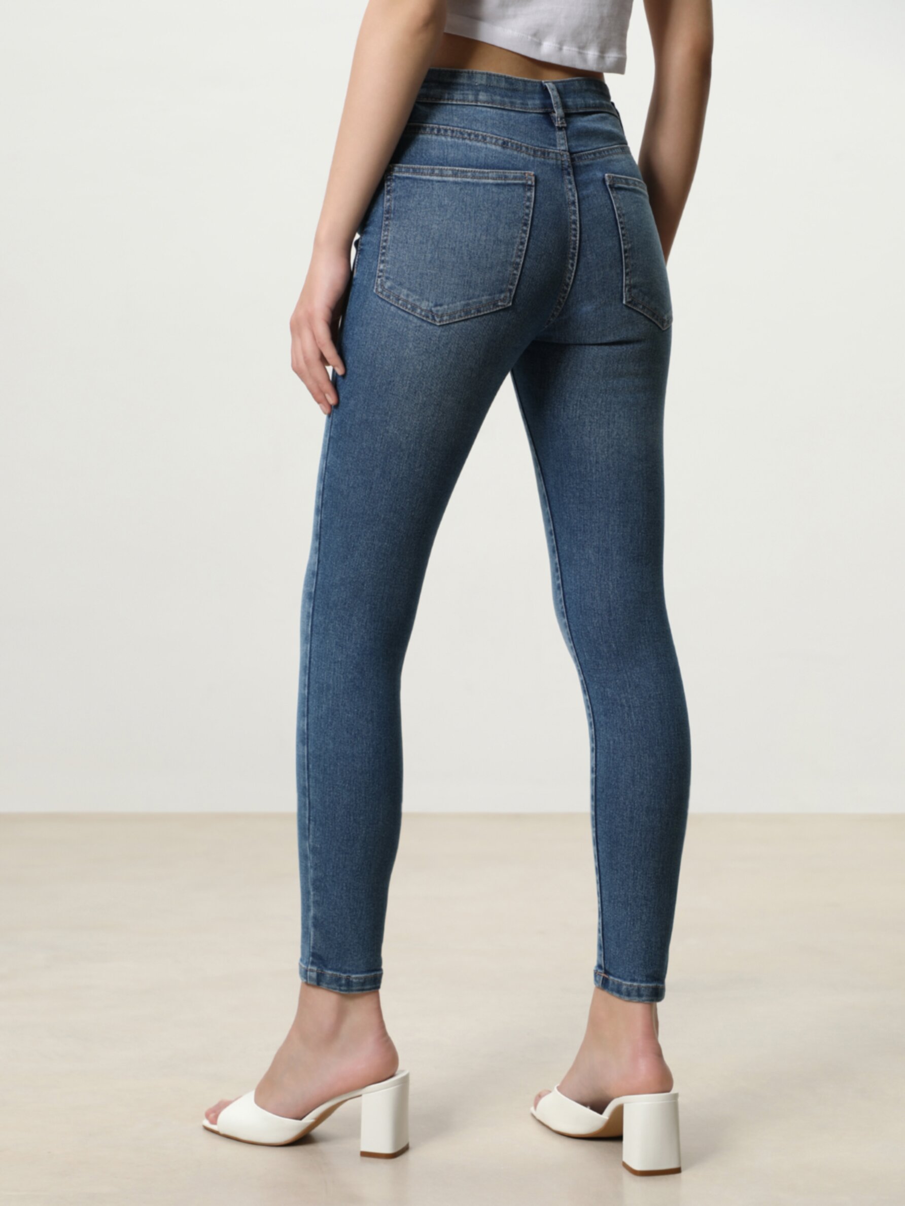 Basic mid-rise jeans - Mid-waist jeans 