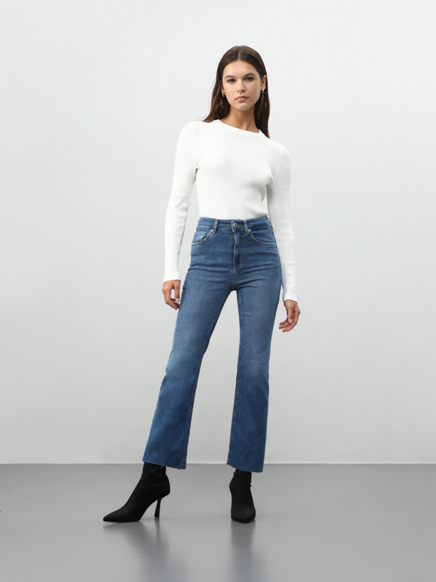 mini flare jeans