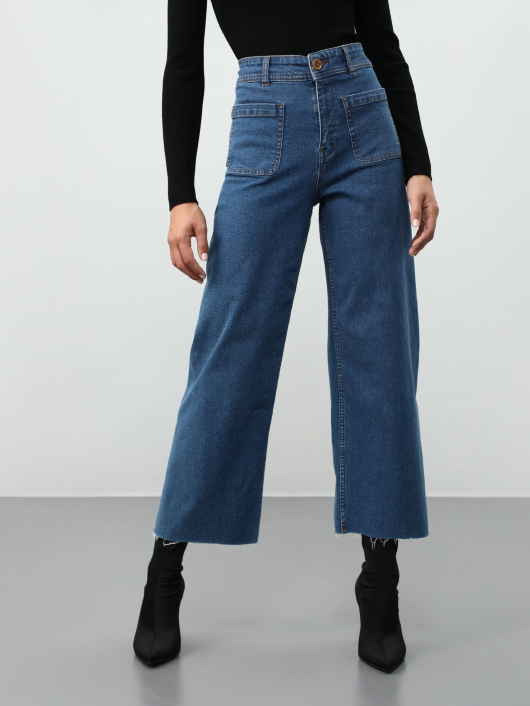 I'm happy pigeon three Culotte jeans - Flare Jeans - JEANS - THE ENTIRE COLLECTION - WOMAN - |  Lefties Bahrain