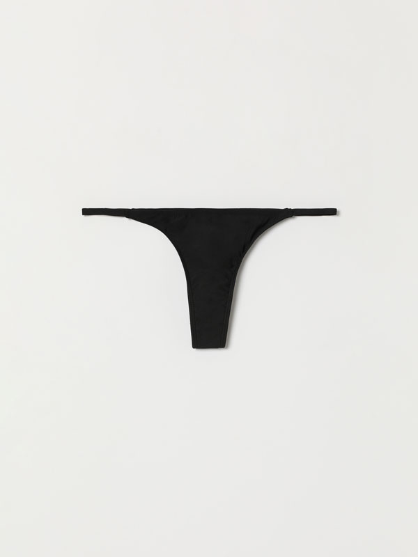 Bañadores y bikinis de mujer | Lefties Nueva Colección