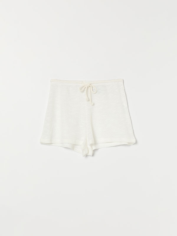 Pantalones cortos de mujer | Lefties Nueva Colección
