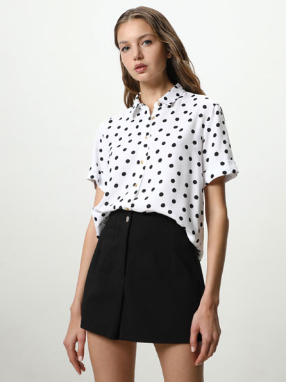 Camisas de manga corta para mujer | Lefties Nueva Colección