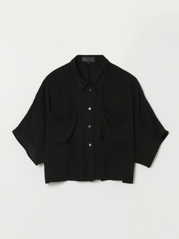 Flowing cropped shirt
