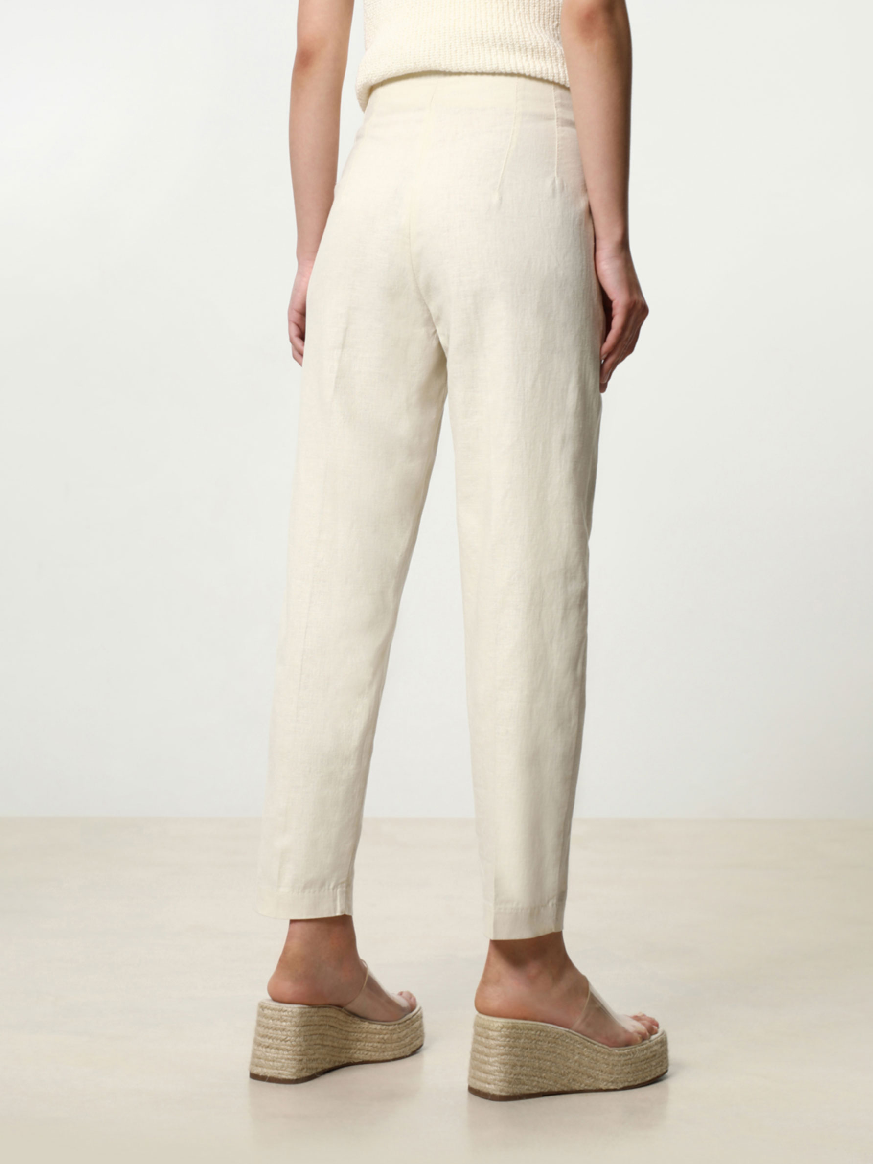 Pantalón de tejido rústico - PANTALONES - TODA LA COLECCIÓN - MUJER - |  Lefties ESPAÑA