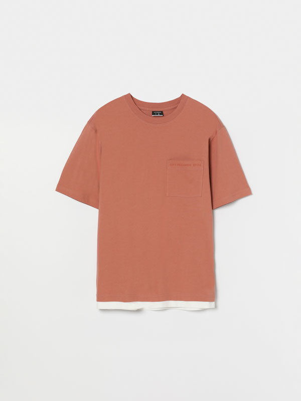 T-shirt with double-layer hem
