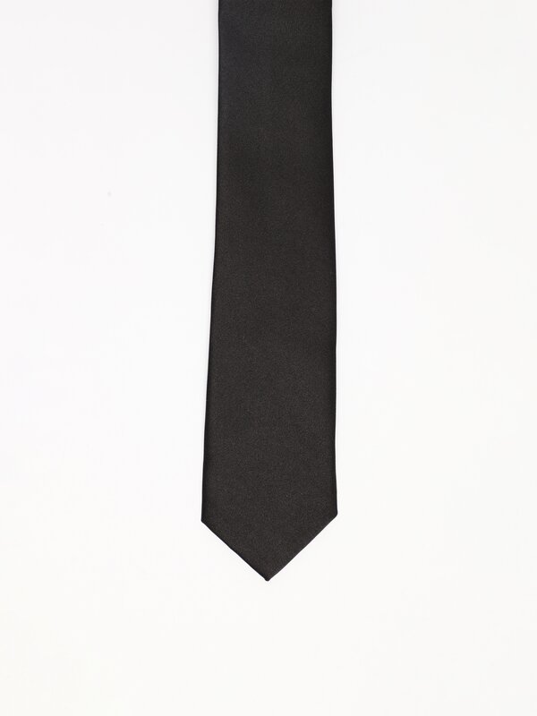 Basic tie