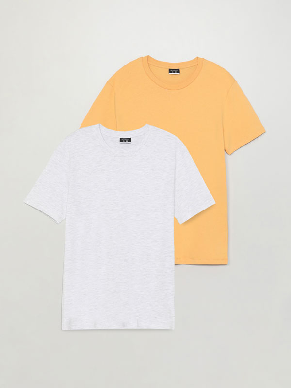 2-pack of basic t-shirts