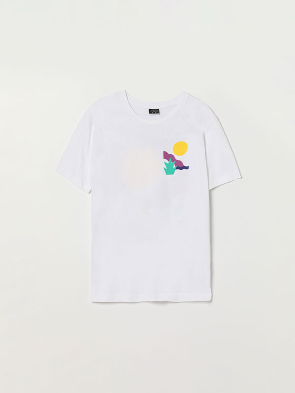 Printed T-shirt with maxi print
