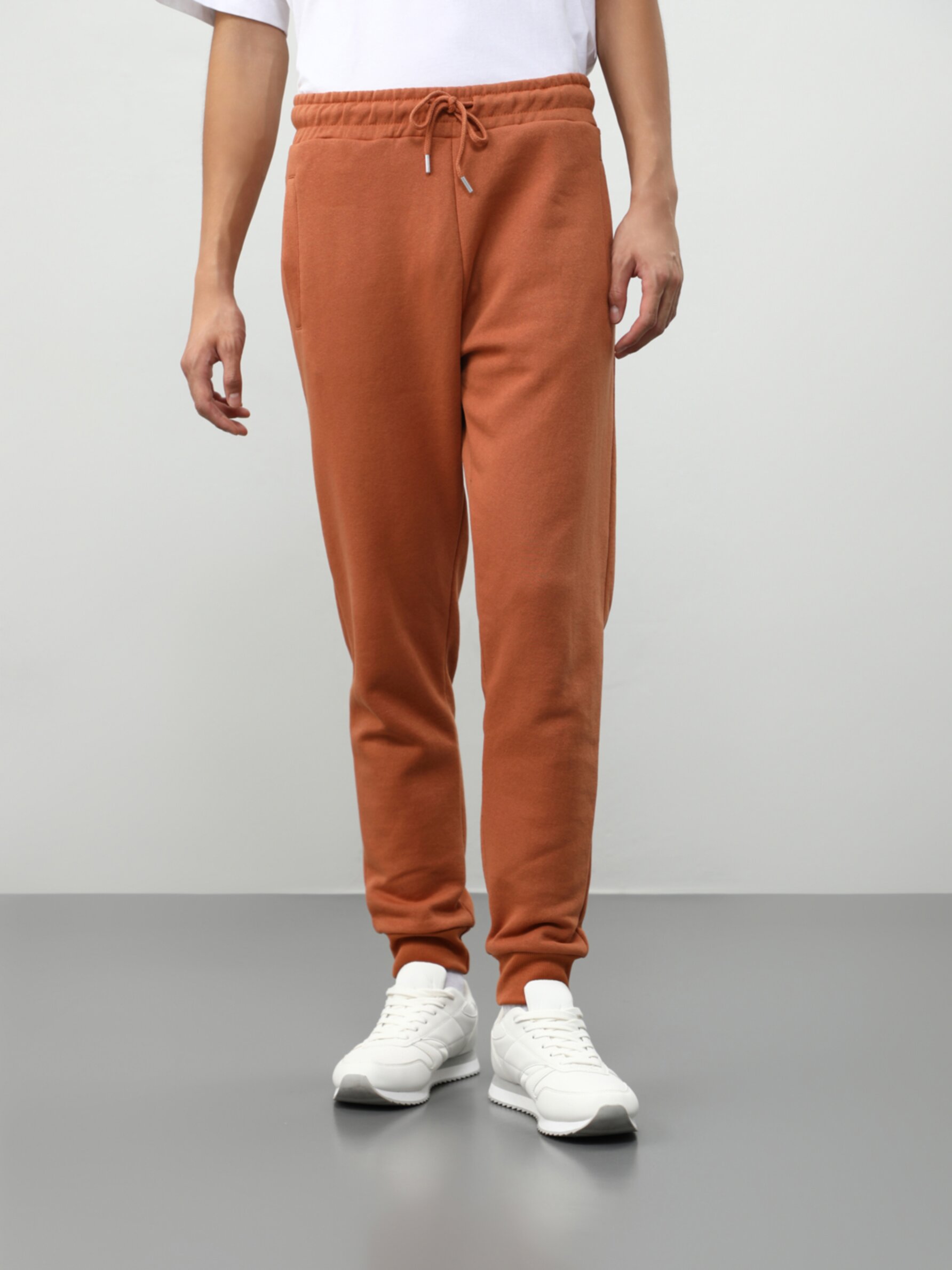 BASIC JOGGERS