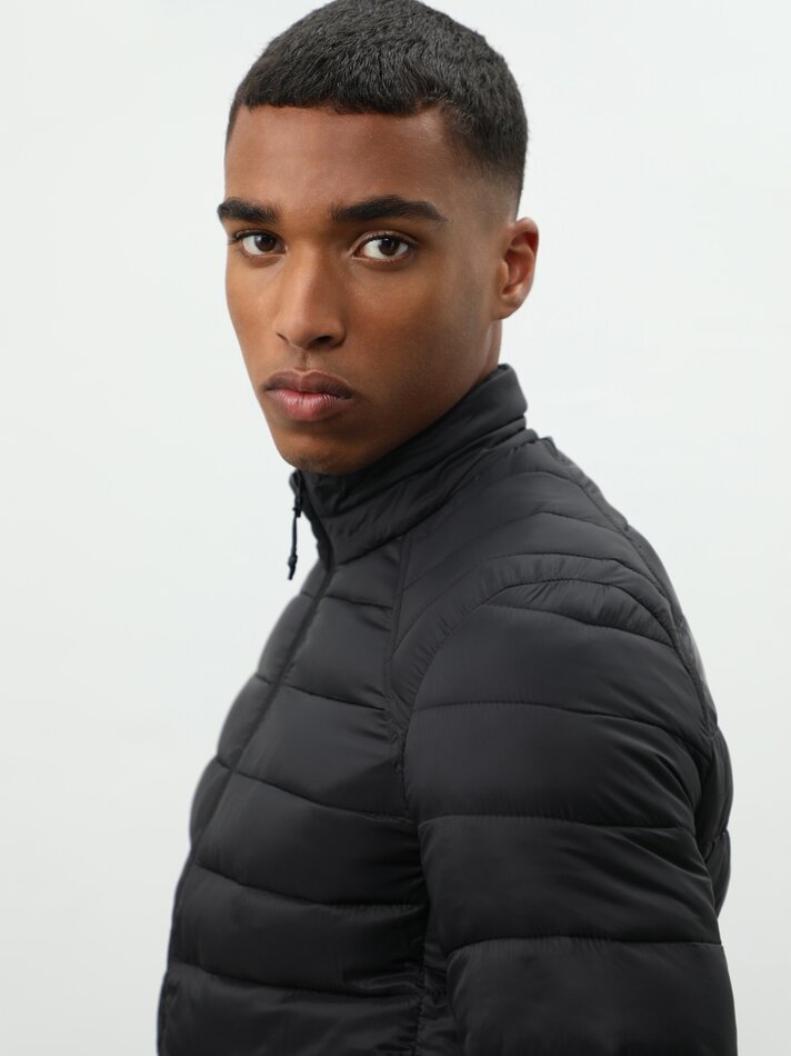 quilted lightweight jacket mens