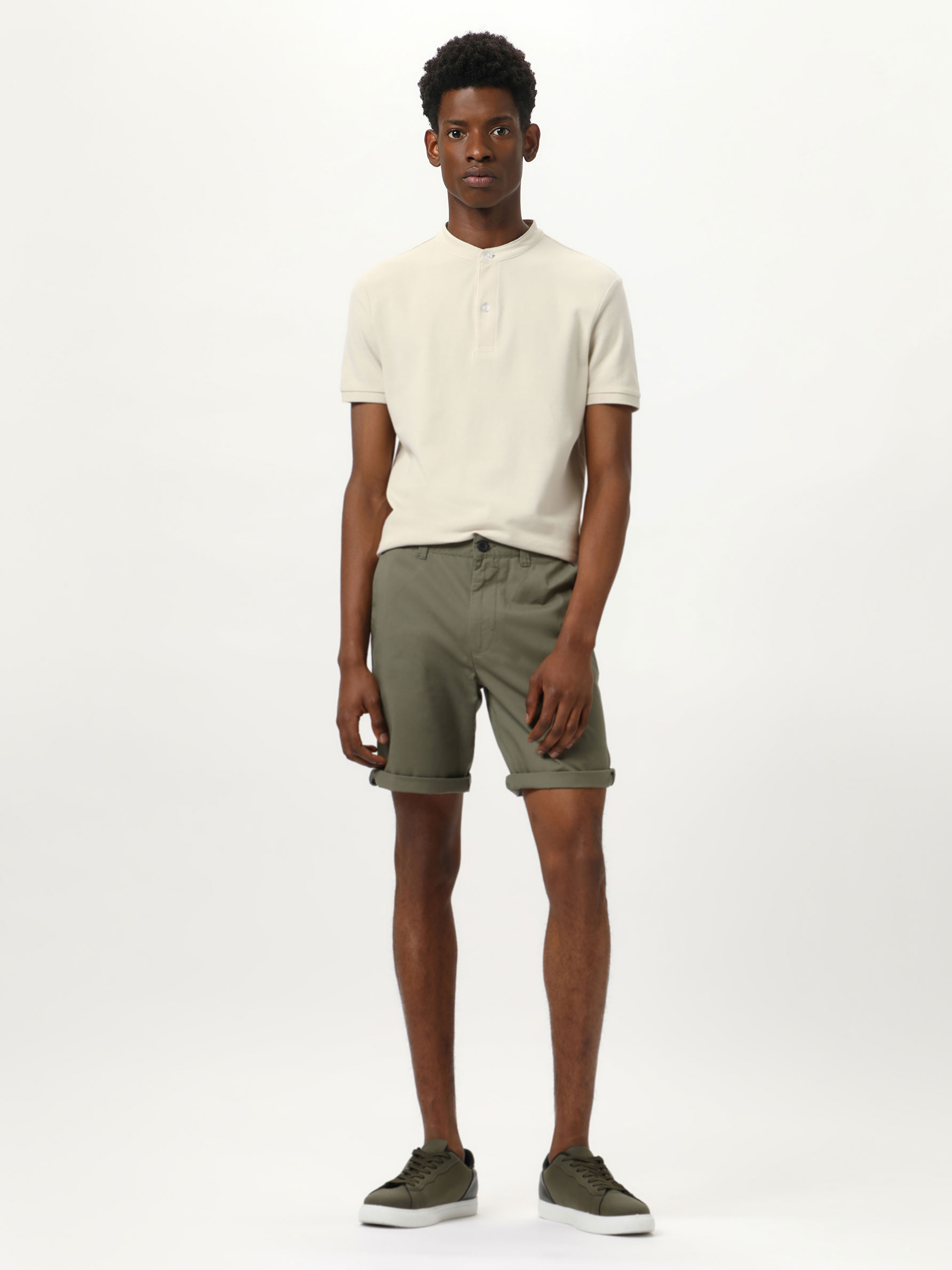 Bermuda regular chino - BERMUDAS - TODA LA COLECCIÓN - HOMBRE - | Lefties  ESPAÑA