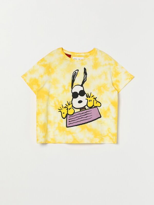 Camiseta tie dye estampado Snoopy Peanuts™
