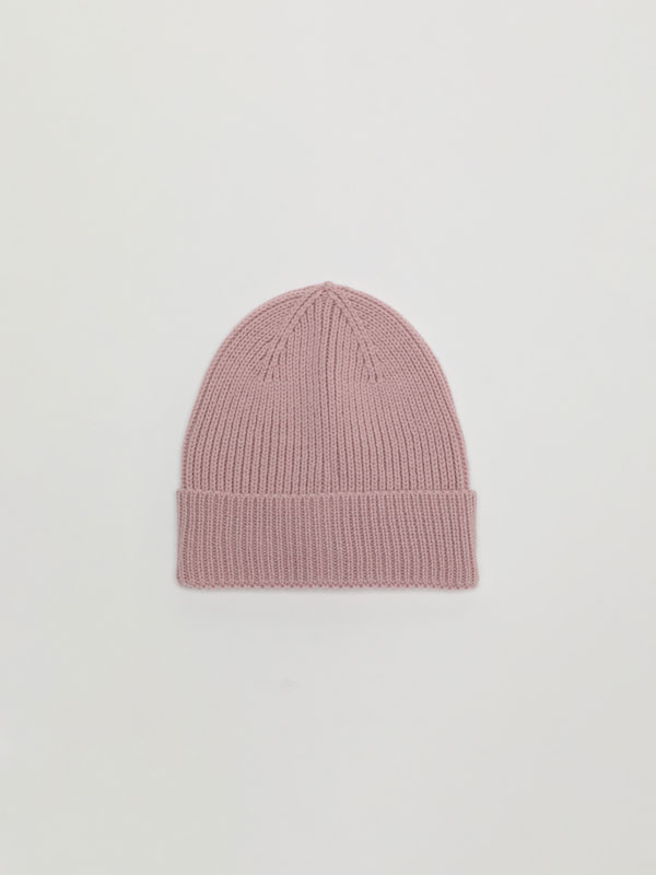 Ribbed beanie with turn-up brim.