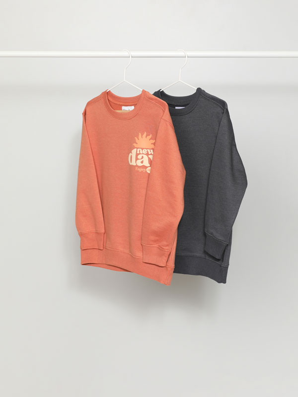 Pack de 2 sweatshirts combinadas lisas e estampadas