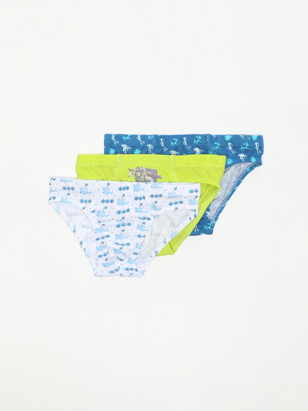 Pack of 3 briefs with Buzz Lightyear ©Disney prints