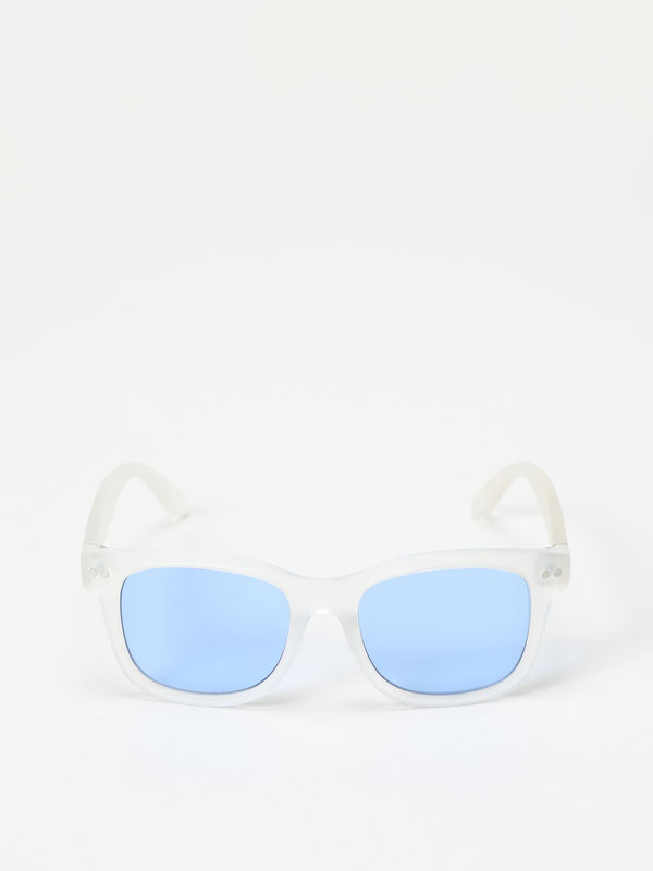Transparent contrast sunglasses