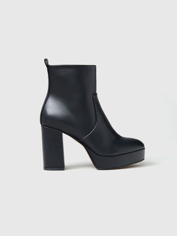 Botas y botines de mujer | Lefties Nueva Colección