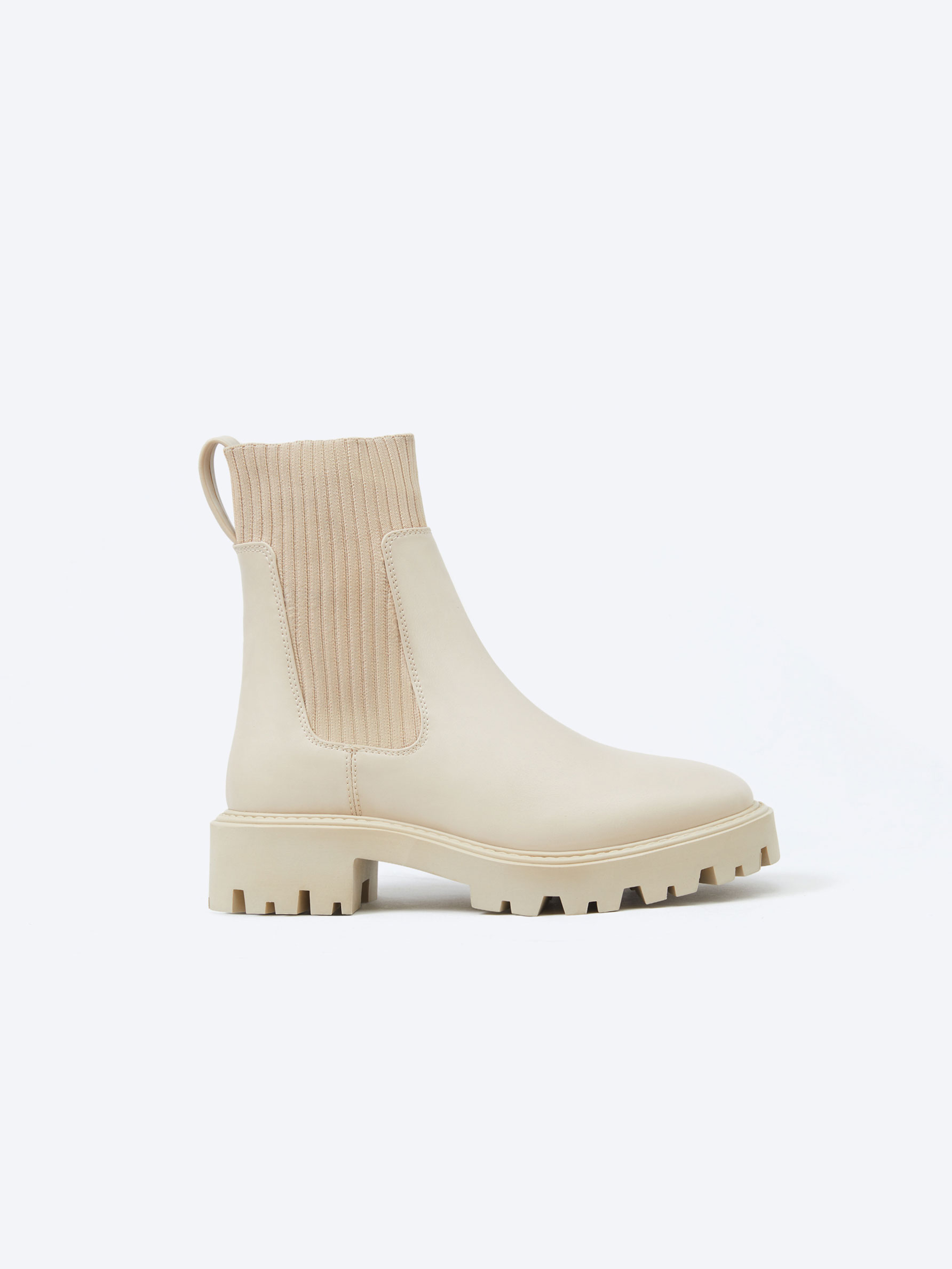 Bota elástico - ZAPATOS - TODA LA COLECCIÓN - MUJER - | Lefties ESPAÑA
