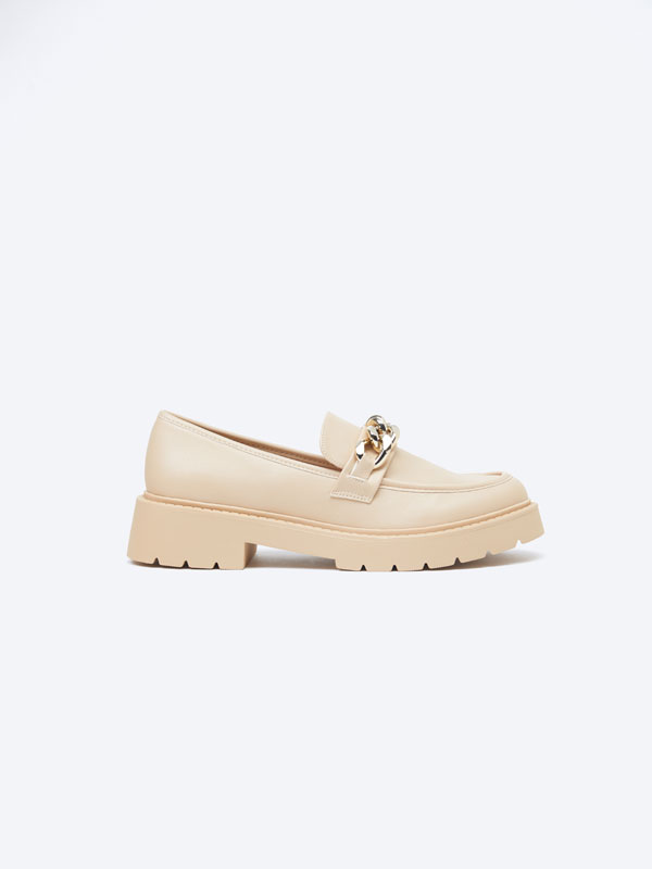 Platform loafers with buckle