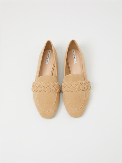 Zapatos planos de mujer | Lefties Nueva Colección