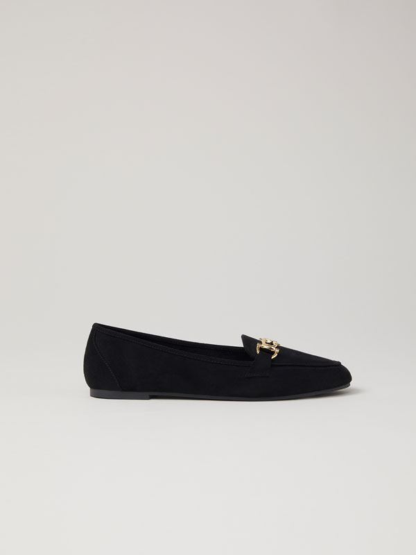 Basic loafers