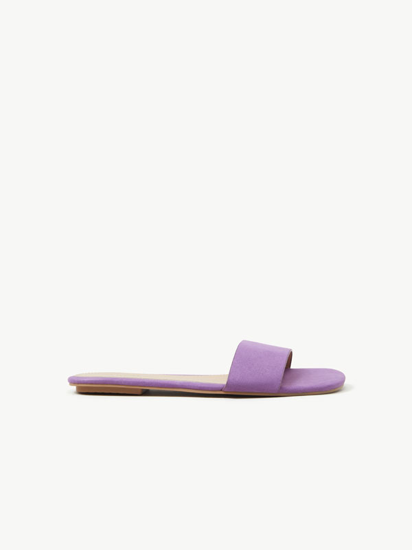 Sandália minimalista