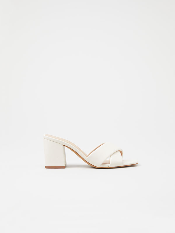 Sandalias de tacón de mujer | Lefties Nueva Colección