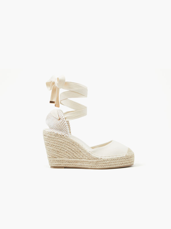 Cuña yute atada - ZAPATOS - TODA LA COLECCIÓN - MUJER - | Lefties ESPAÑA