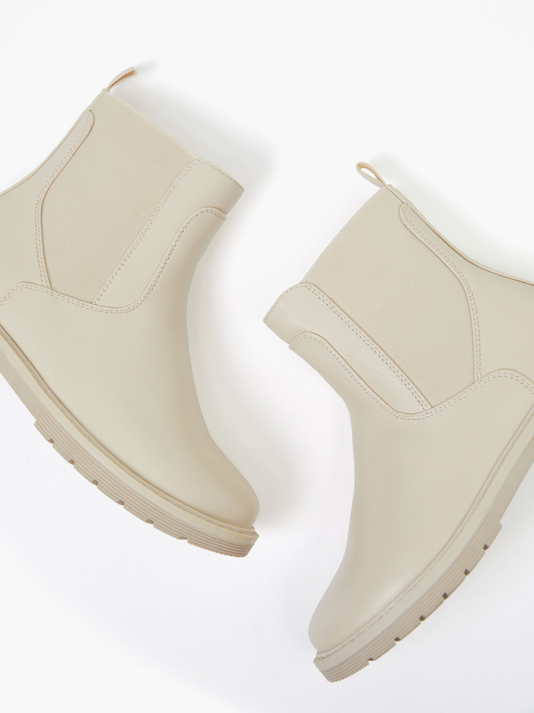 stretch chelsea boots